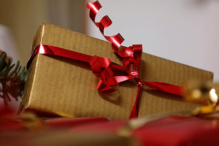 closeup photo of brown gift box thumbnail