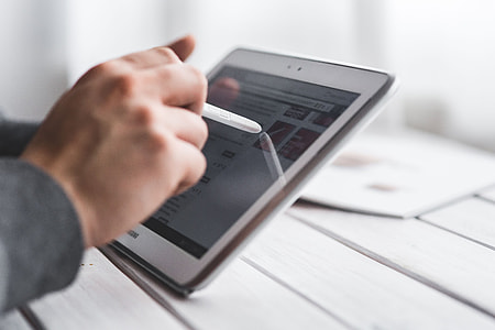 Man using a tablet thumbnail