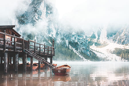 Foggy Lago di Braies in the Morning thumbnail