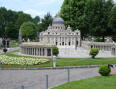 Model of St. Peter's, Rome in Klagenfurt, Austria thumbnail