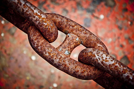 brown and black metal mariner chain thumbnail