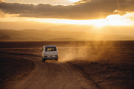 white truck on dessert thumbnail