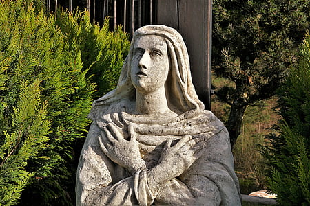 Virgin Mary figurine thumbnail