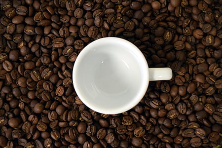 white ceramic mug thumbnail