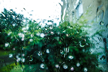 water droplets in glass block thumbnail