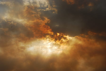 grey and white cloudy sky thumbnail