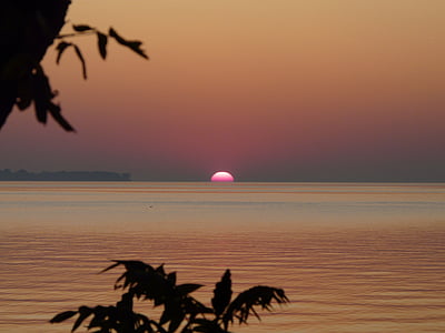 sun on horizon thumbnail