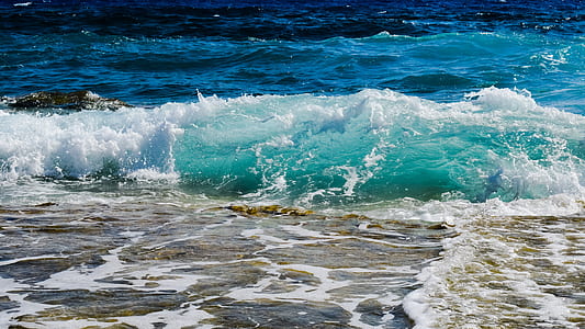 photography of sea wave thumbnail