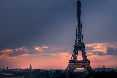 Eiffel Tower Paris at dawn thumbnail