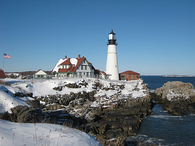 lighthouse during daytime thumbnail