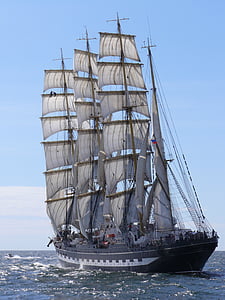 photo fof black and white sailing ship thumbnail