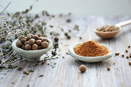 fennel seeds beside powder seasoning thumbnail