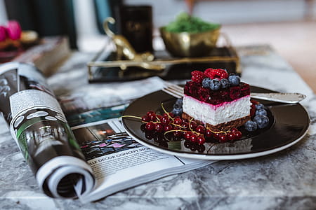 Cheesecake with blueberries and raspberries thumbnail