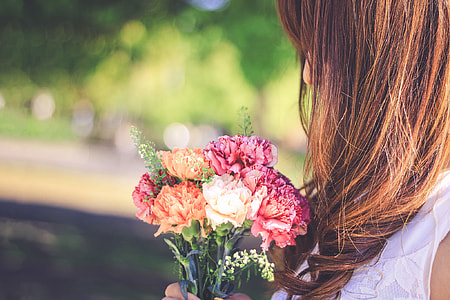 women, nature, outdoors, bouquet thumbnail
