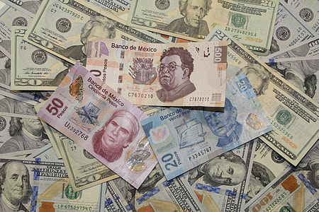 500, 50, and 20 Mexican peso banknotes thumbnail