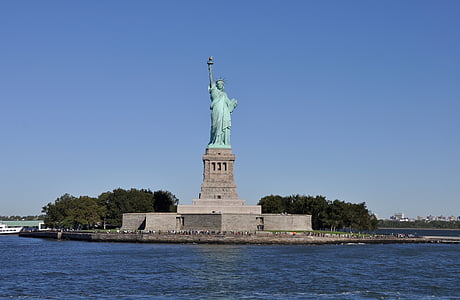 Statue of Liberty, Ellis Island, New York thumbnail