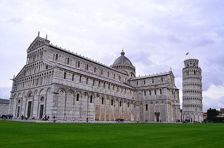 The Leaning Tower of Pisa, Italy at daytime thumbnail