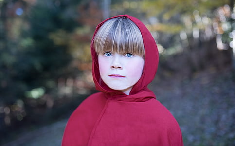 girl in hoodie jacket thumbnail