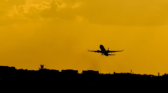 silhouette of plane thumbnail