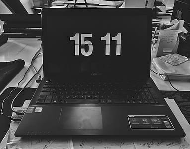 Black Asus Laptop thumbnail