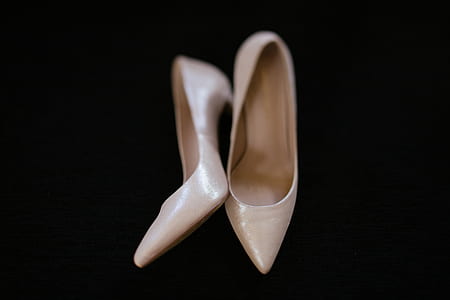 selective focus of leather pointed-toe heeled shoes thumbnail