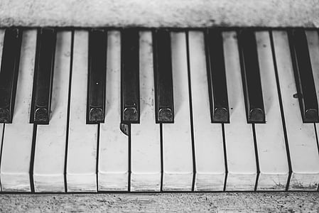 closeup photo of electronic keyboard keys thumbnail