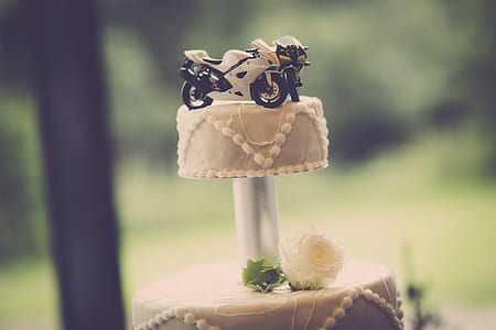 Wedding Cake thumbnail