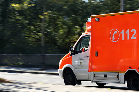 red and white box truck thumbnail