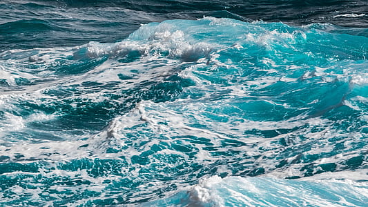 body of water waves thumbnail