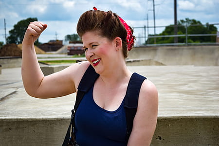 woman lift her right arm thumbnail