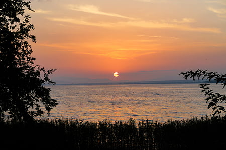 landscape photography of sea thumbnail
