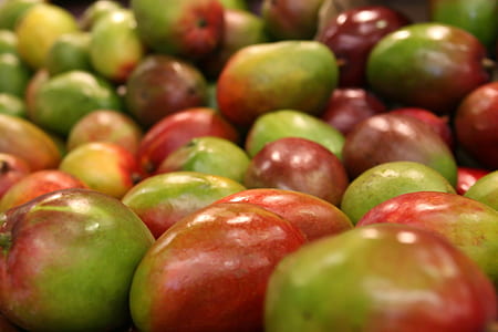 green-and-red fruit lot thumbnail