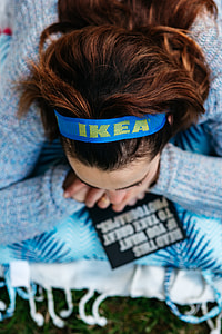 THE TOP TREND THIS SEASON - IKEA's FRAKTA Shopping Bag thumbnail