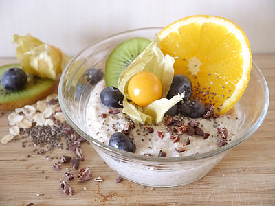 sliced lemon and burberries thumbnail