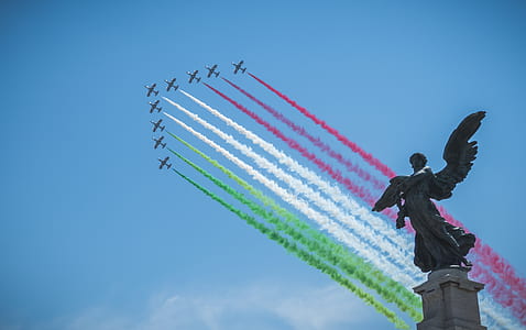 gray jets plane doing a salute smoke thumbnail