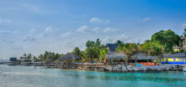 houses near body of water thumbnail