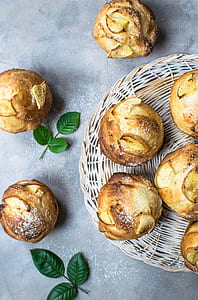 brown pastry dish thumbnail