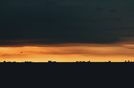 shilloutte photo of lanscape thumbnail