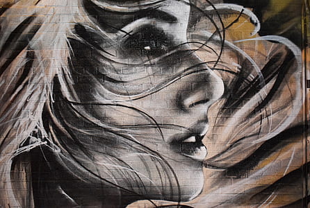 woman bust graffiti thumbnail