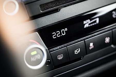 Automatic Air Conditioning in a Car thumbnail