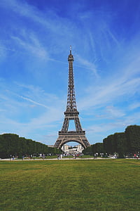 photography of Eiffel Tower, Paris thumbnail