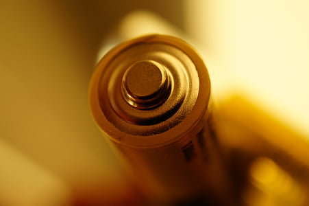 gray and black battery in selective focus photography thumbnail