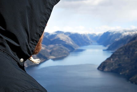 Man Facing at Body of Water thumbnail