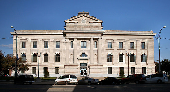 Miami County courthouse in Peru, Indiana thumbnail