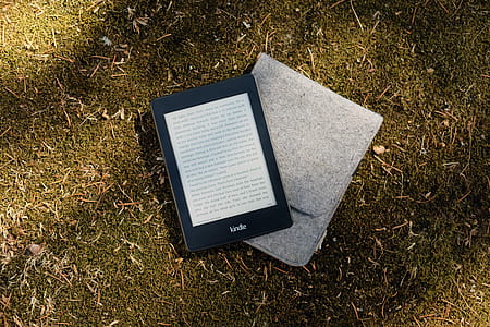 black Amazon Kindle thumbnail