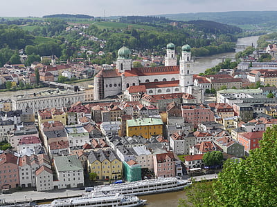 aerial photography of city thumbnail