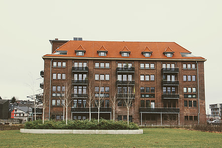 Building, Historically thumbnail