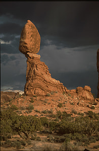 Balanced Rock, Rock thumbnail