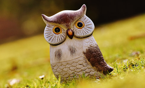 horned owl ceramic figurine thumbnail