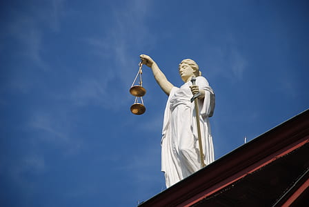 photo of Lady Justice statue thumbnail